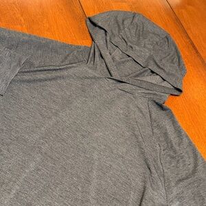 Free Fly Shirt Mens L Gray Hooded Long Sleeve Lightweight V Neck Outdoor Top